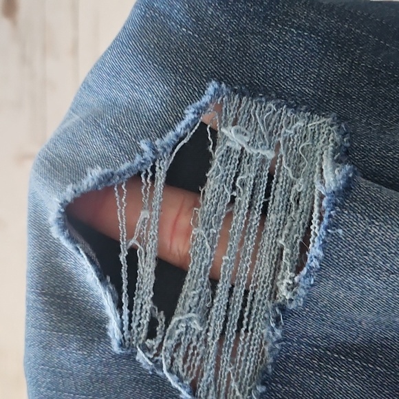 Maurices Medium Wash Mid-Rise Factory Distressed Jeans - Picture 8 of 15